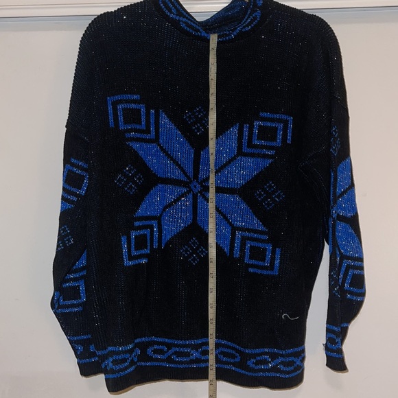 Black and blue 80’s Sweater - Picture 4 of 5